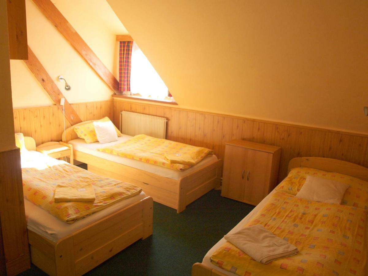 Hotel Kormoran Zlenice Ruang foto